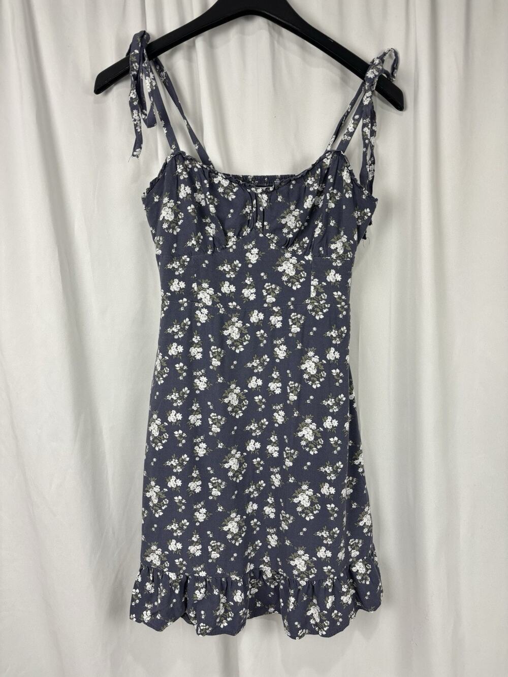 Hollister Women’s Small Navy Blue White Flowers Spaghetti Strap Dress Cottage